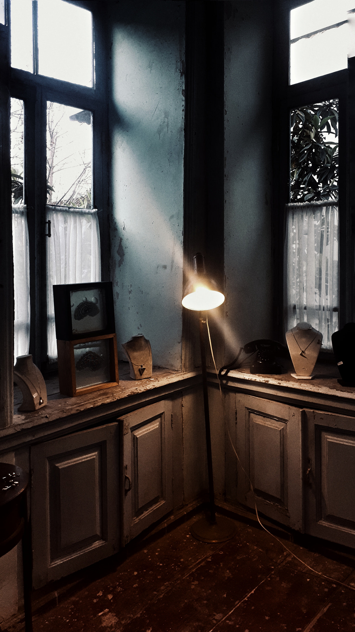 sliding door cabinet