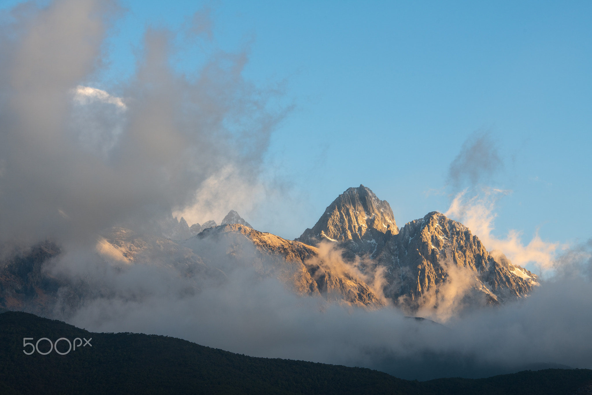 Yulong over the clouds