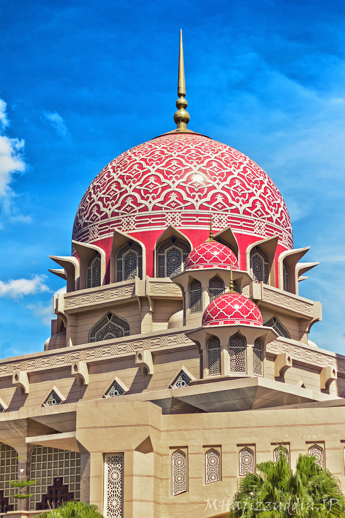 Putra Mosque Dome by Hafizzuddin Muhammad / 500px