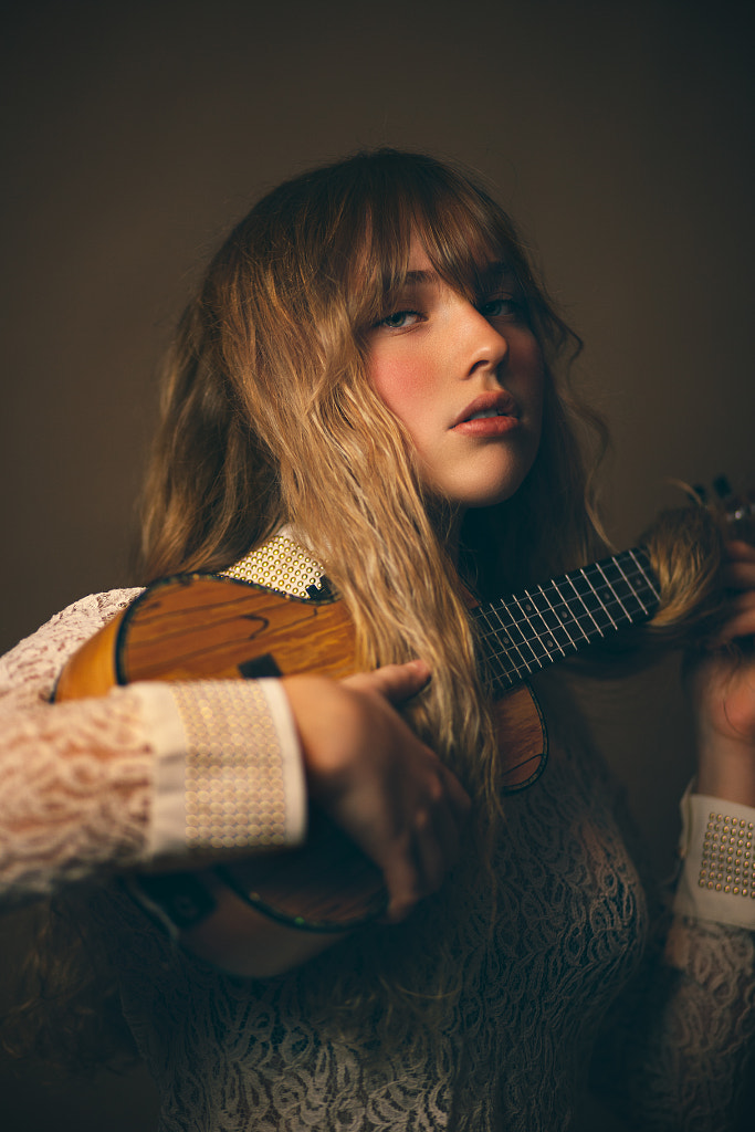 portrait photographer - I'm gonna sing for you by Maxi Boehm on 500px.com