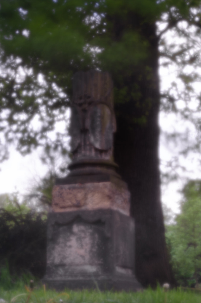 the old grave by dirk derbaum on 500px.com