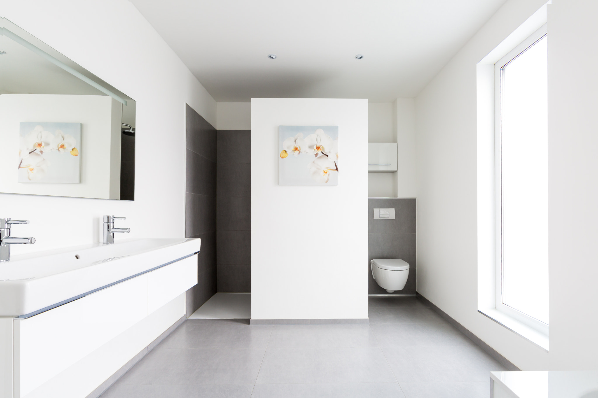 Modern Bathroom