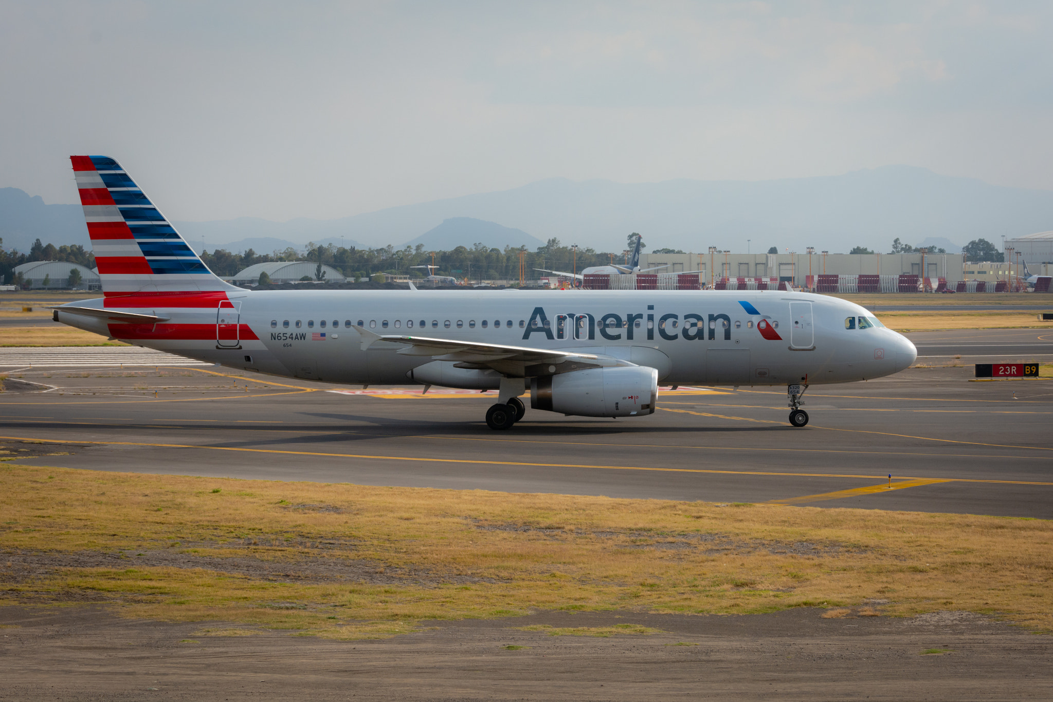 American Airlines A-320