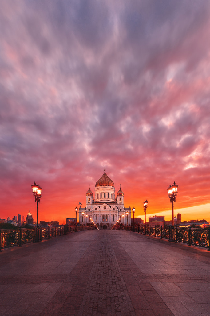 Sunset near the Cathedral of Christ the Savior by Anastasia Mazureva on 500px.com