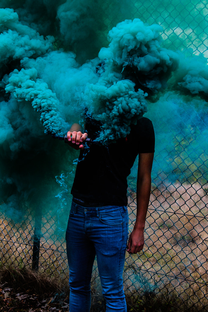 Smoke Bomb Photography Guide With Ideas & Tips - Depositphotos Blog