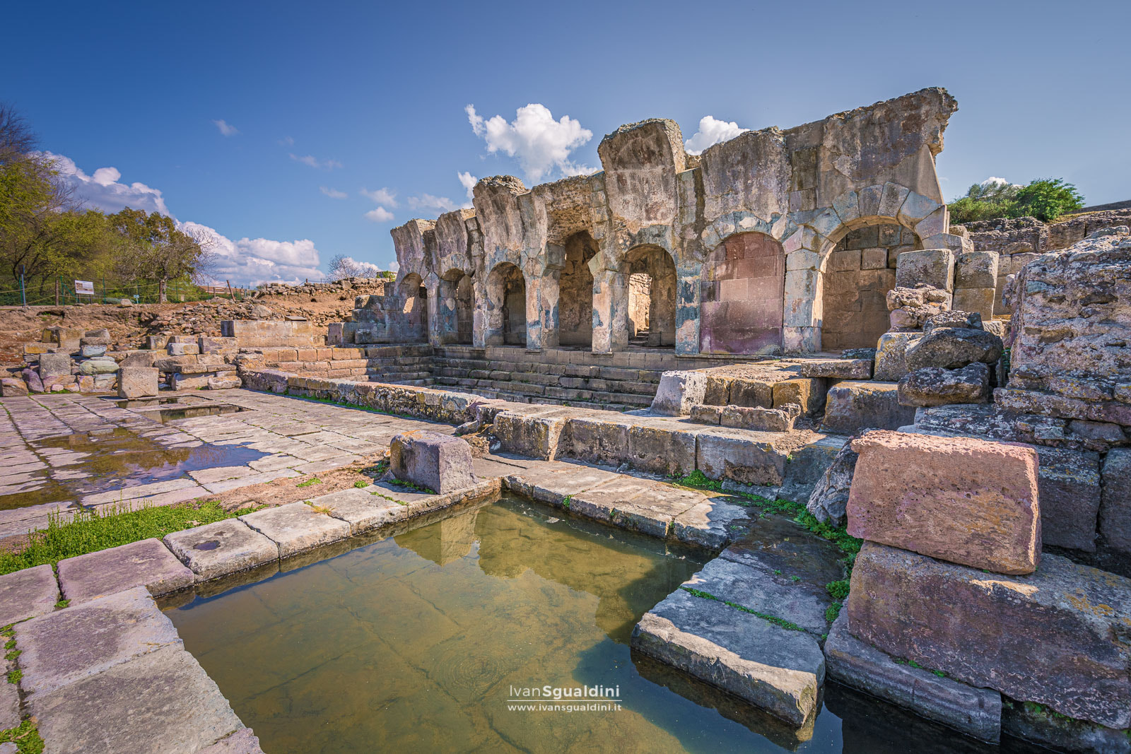Forum Traiani e terme romane. Fordongianus