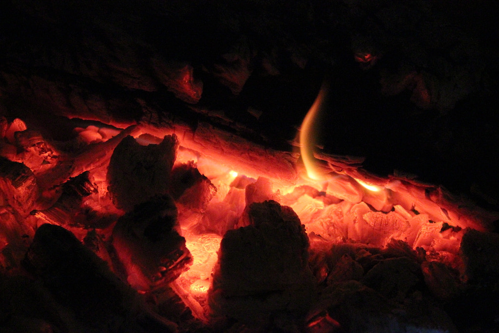 fireplace by Ömer Faruk Penez / 500px