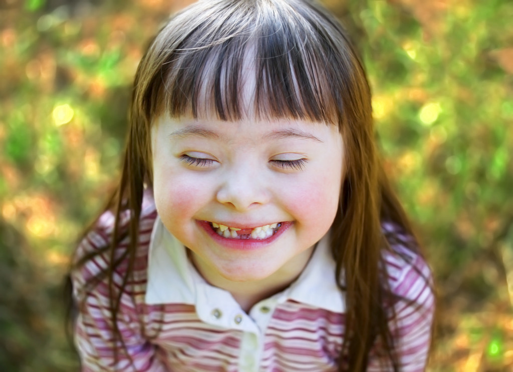 Portrait of beautiful young girl by Denys Kuvaiev on 500px.com