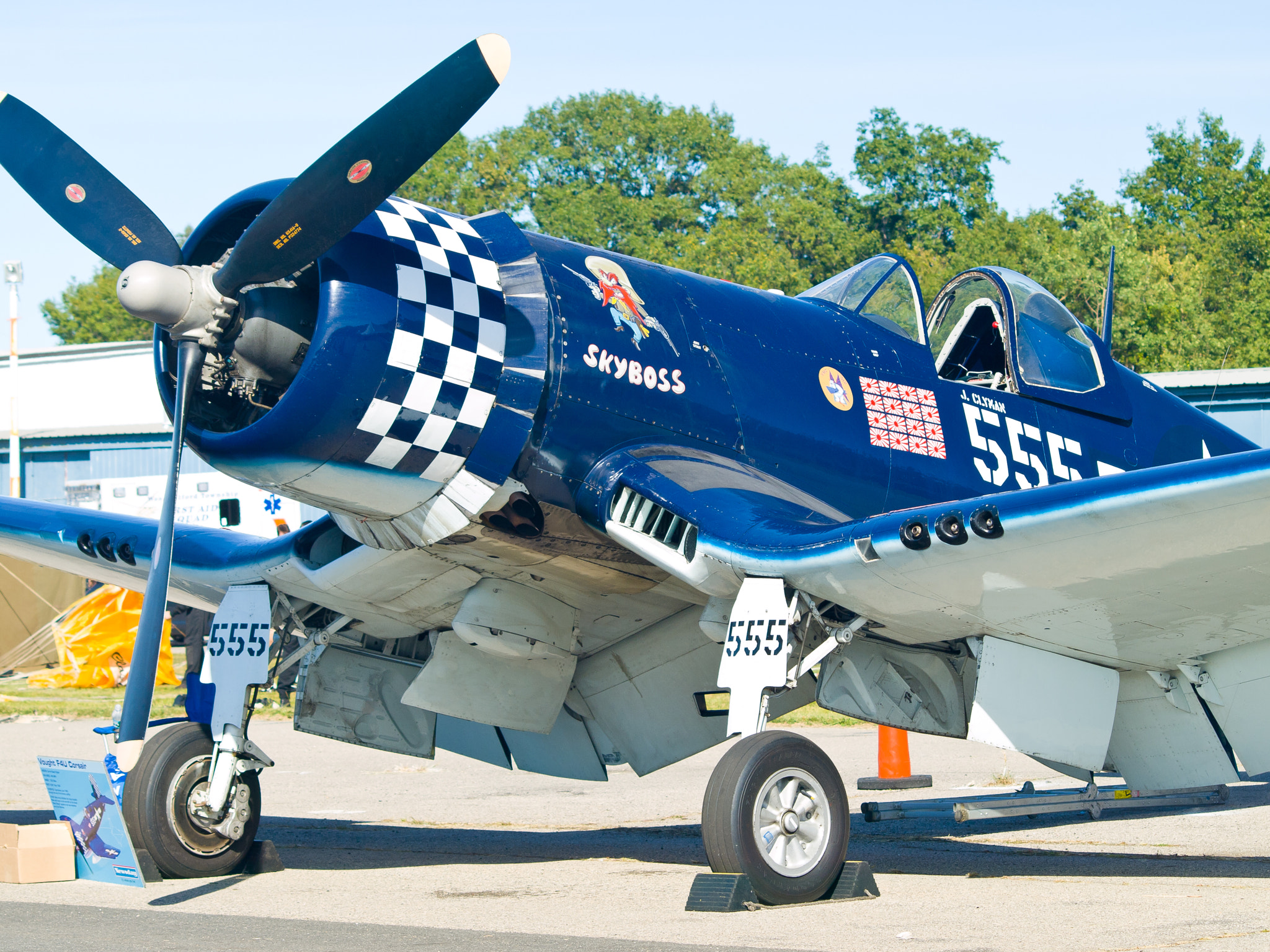 Самолет корсар. Chance Vought f4u Corsair. F4 Corsair. Corsair f4u самолет. F4u-4 Corsair.