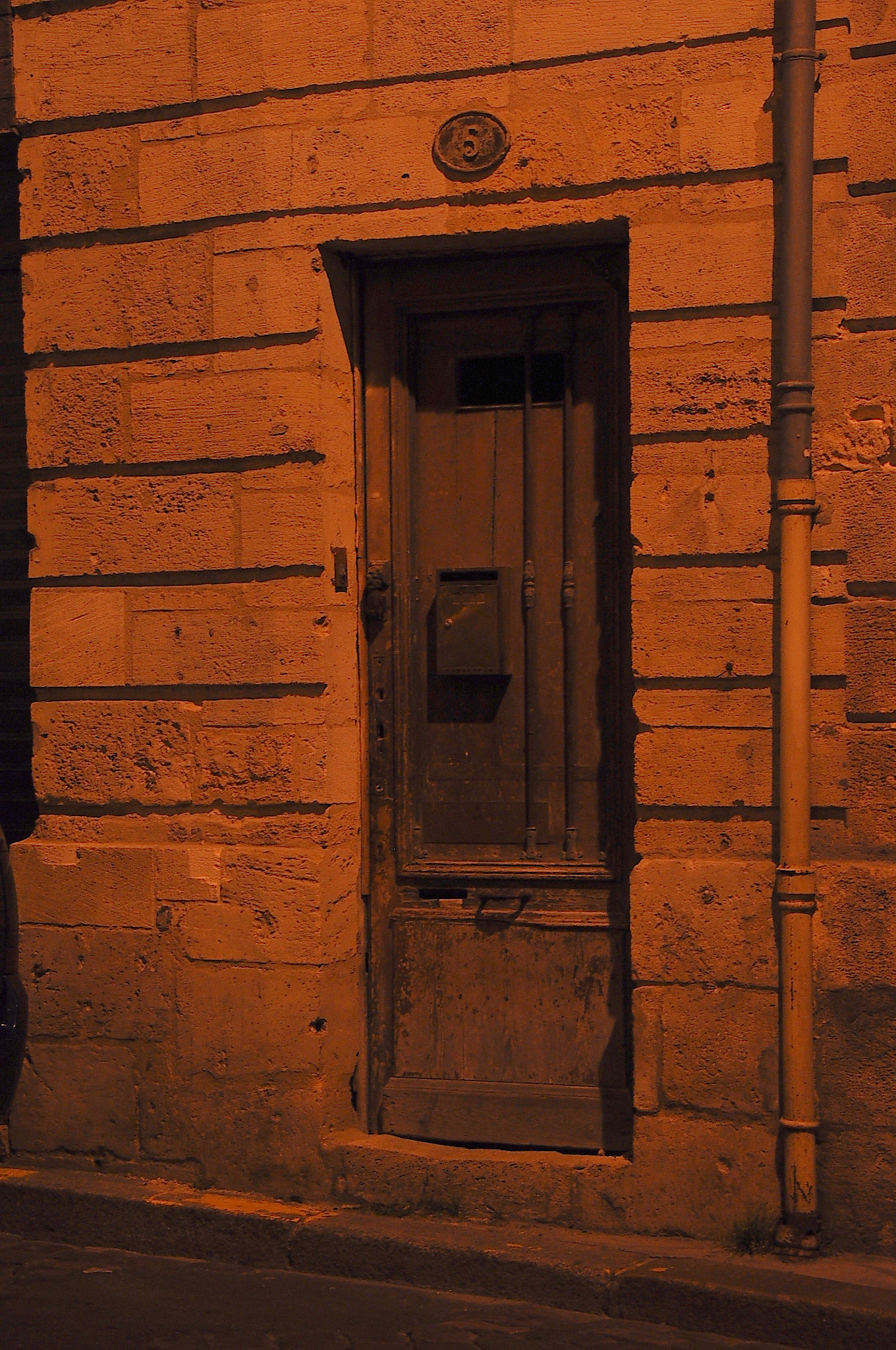 Bordeaux mysterious number 5 door