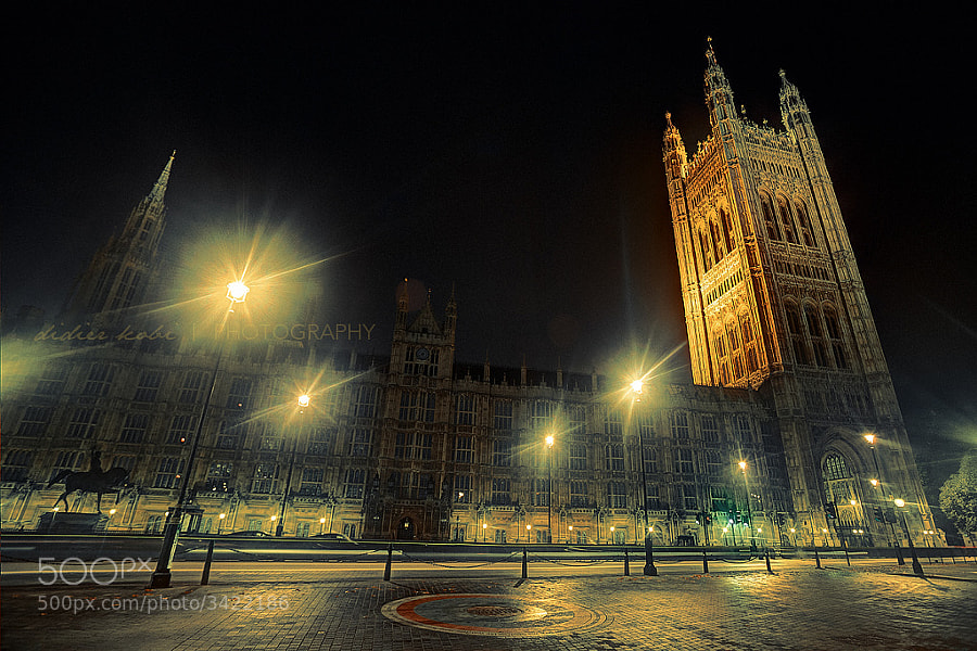 British Parliament Building by Didier Kobi