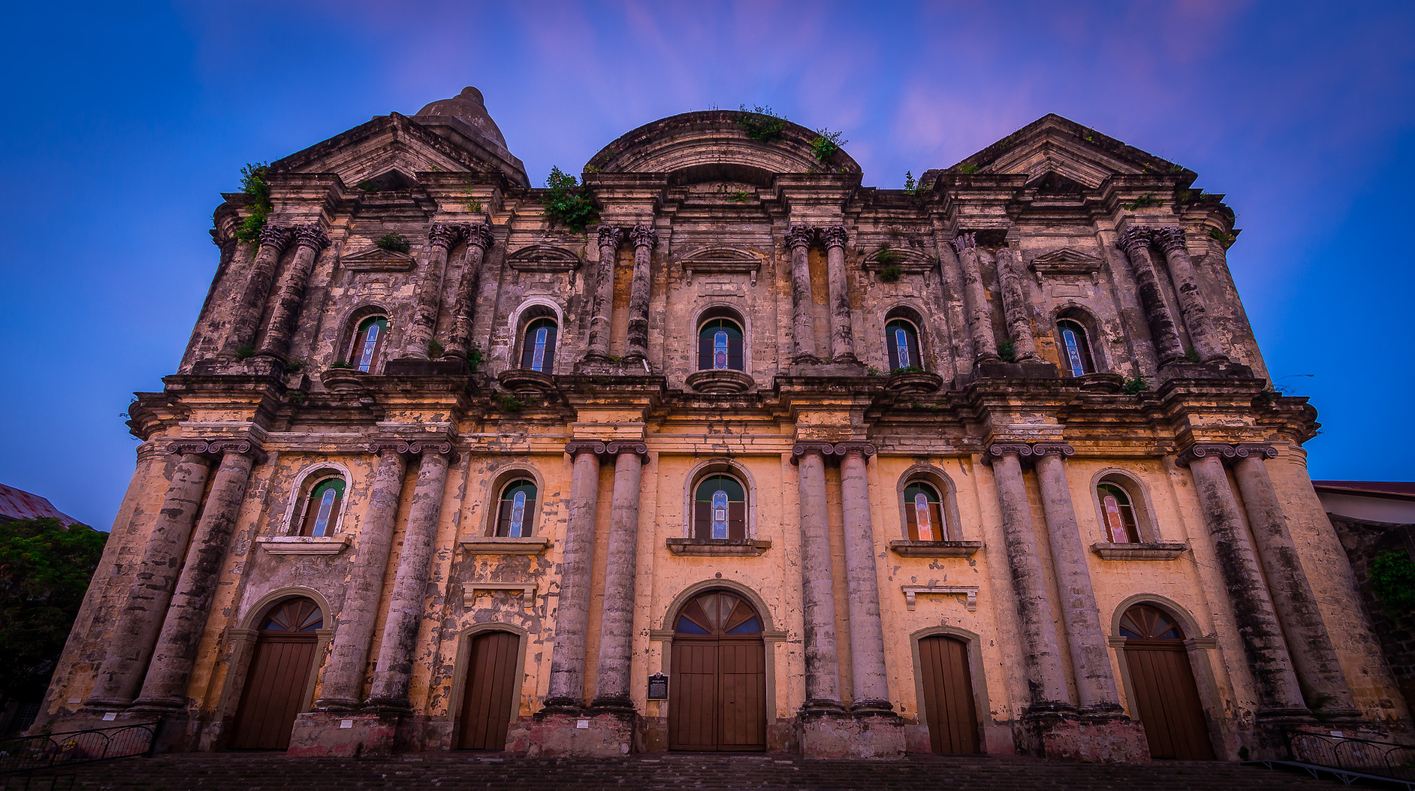 Basilica de San Martin de Tours by Ralph Wolfe / 500px