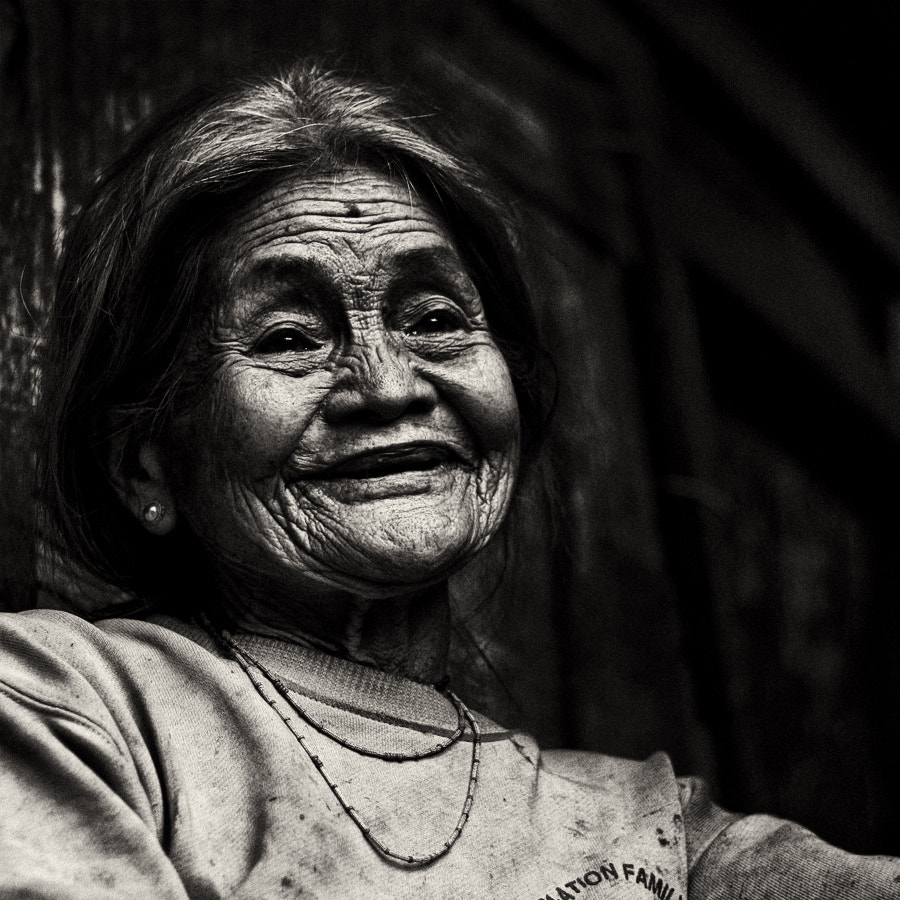 old smile by zulkifli sukarta / 500px