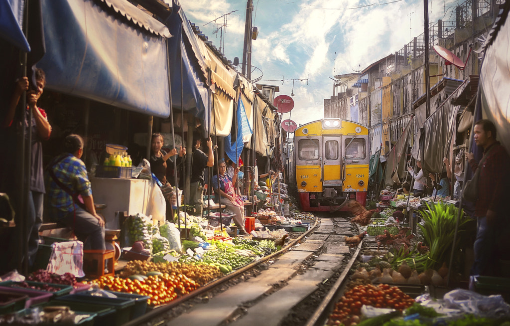 Bangkok Train juicer