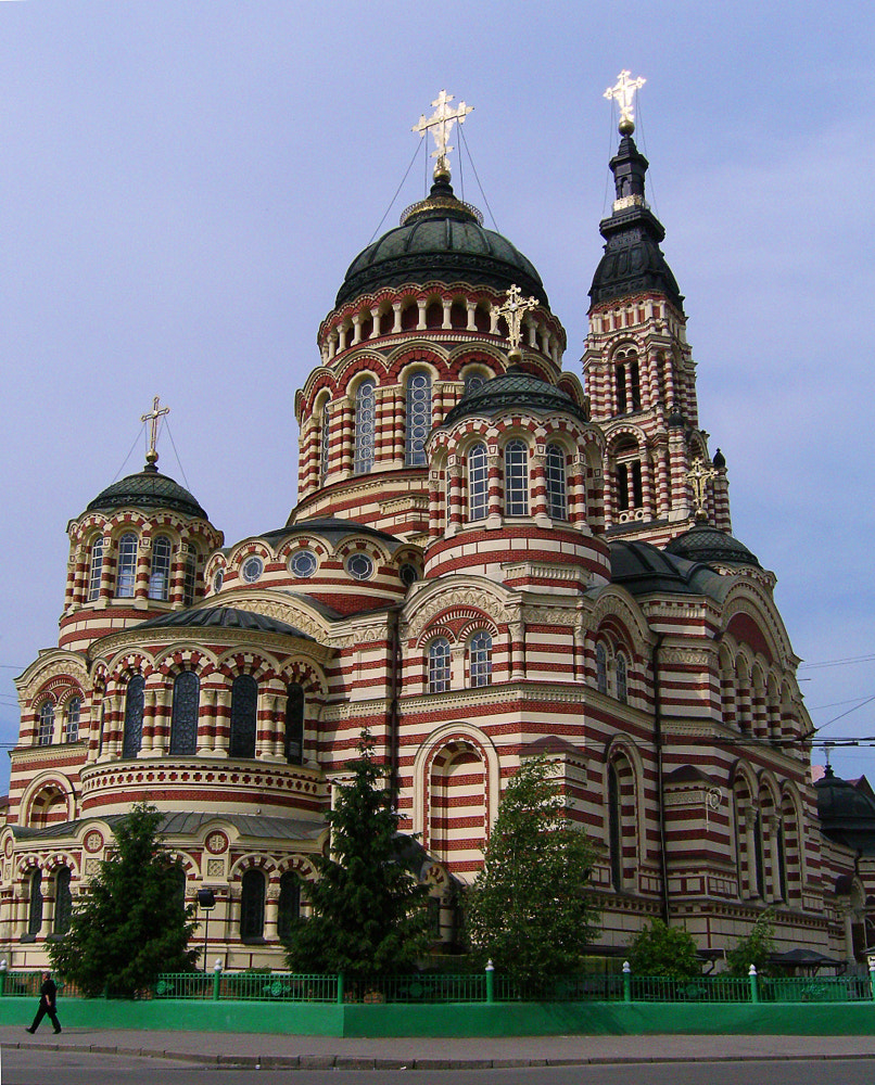 Храм