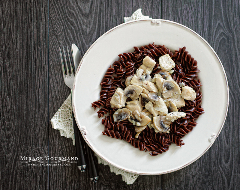 Cocoa pasta with mushrooms, chicken and creamy sauce by Mirage Gourmand on 500px.com