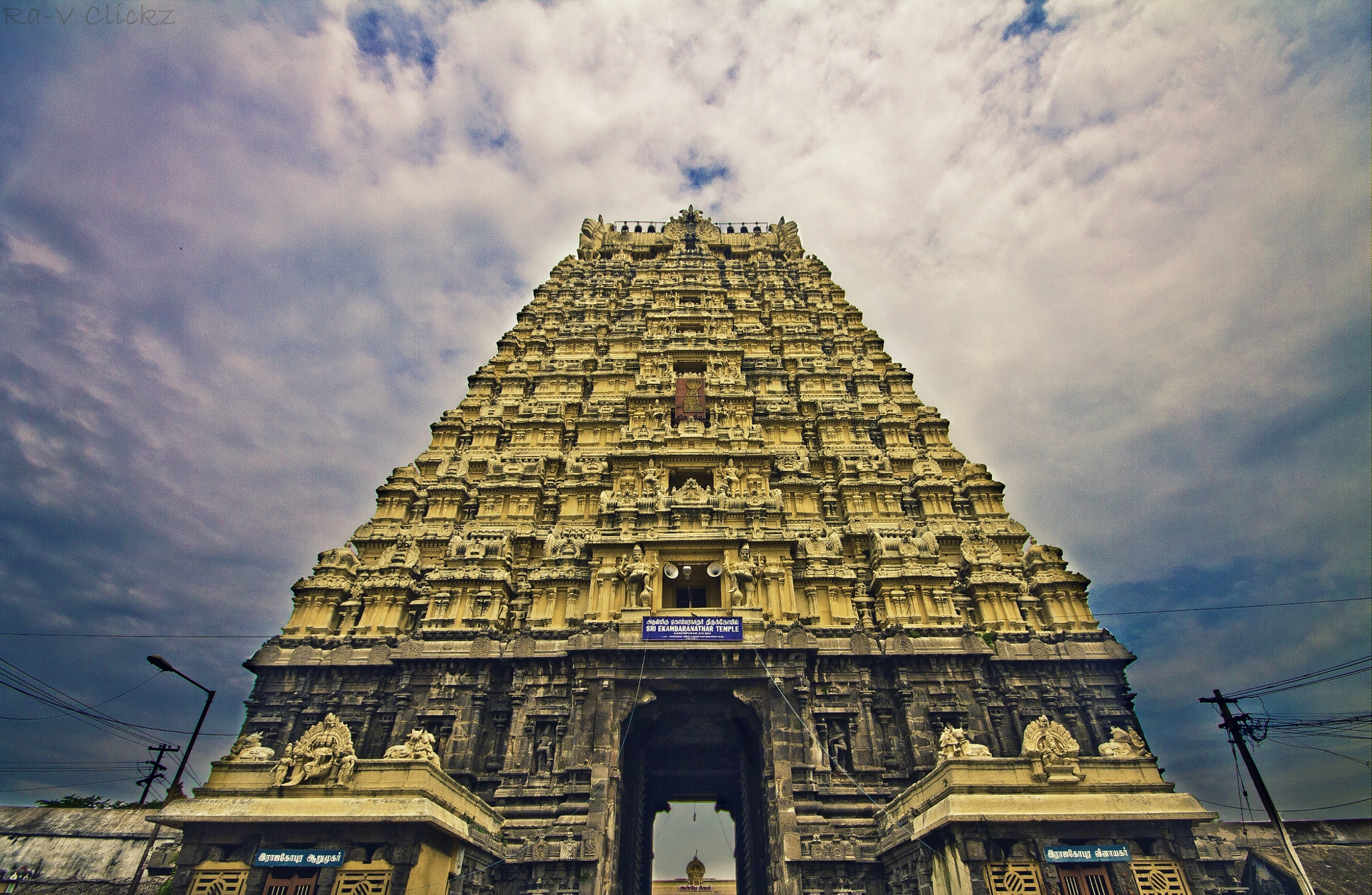 Kanchipuram Ekambaranathar Temple(India)