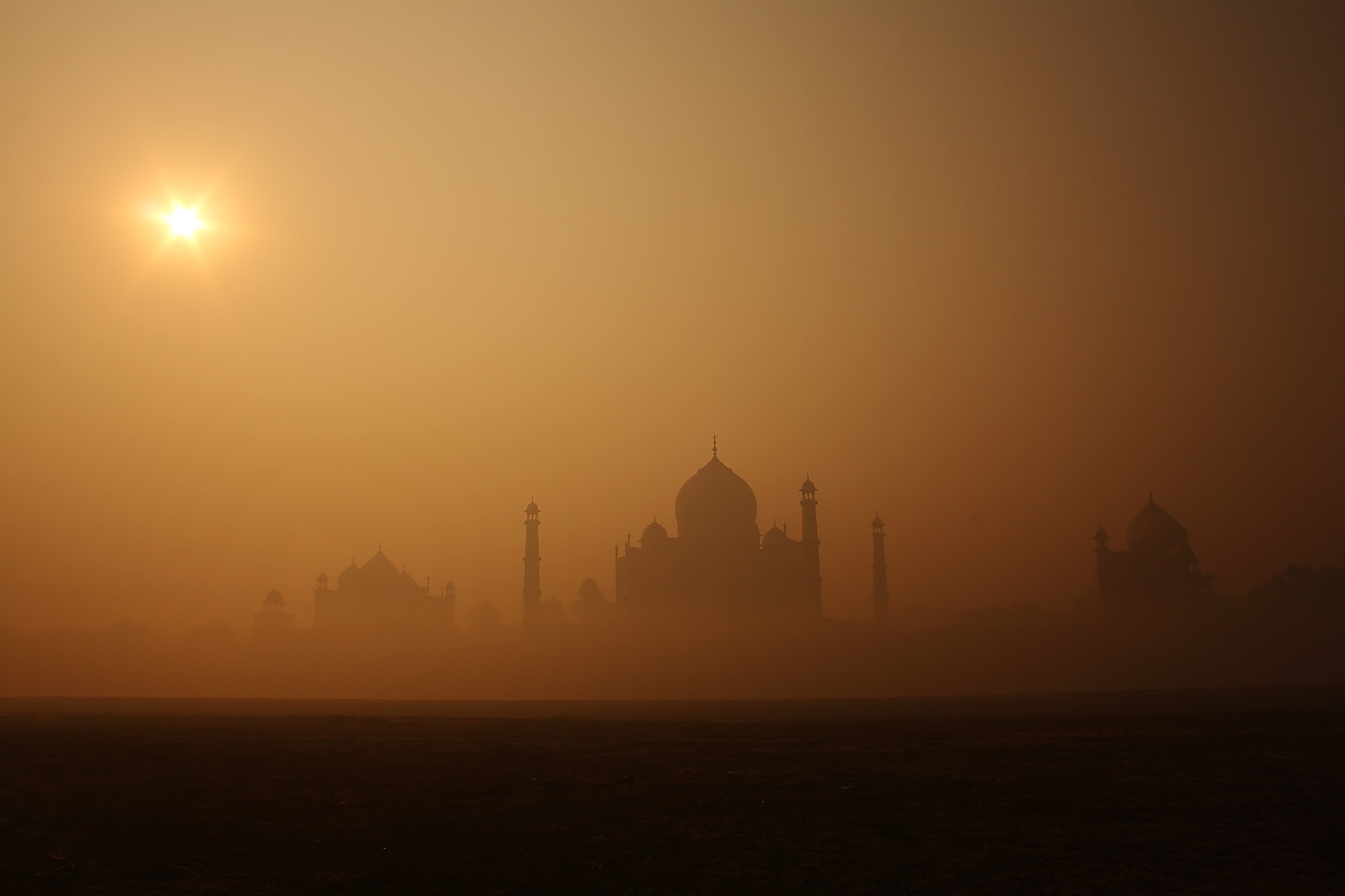 A foggy morning at Taj