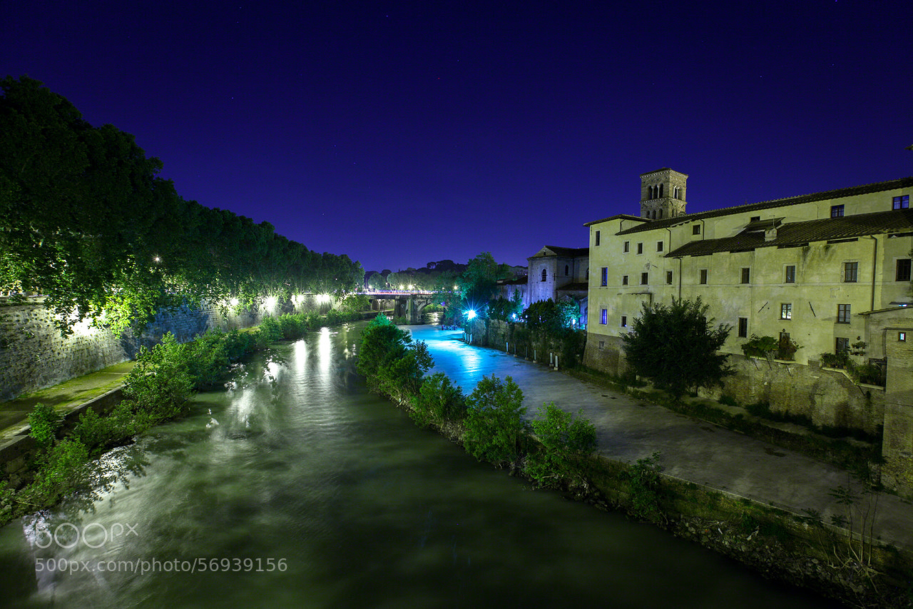 Canon EOS 5D Mark II sample photo. Tiber river, roma photography