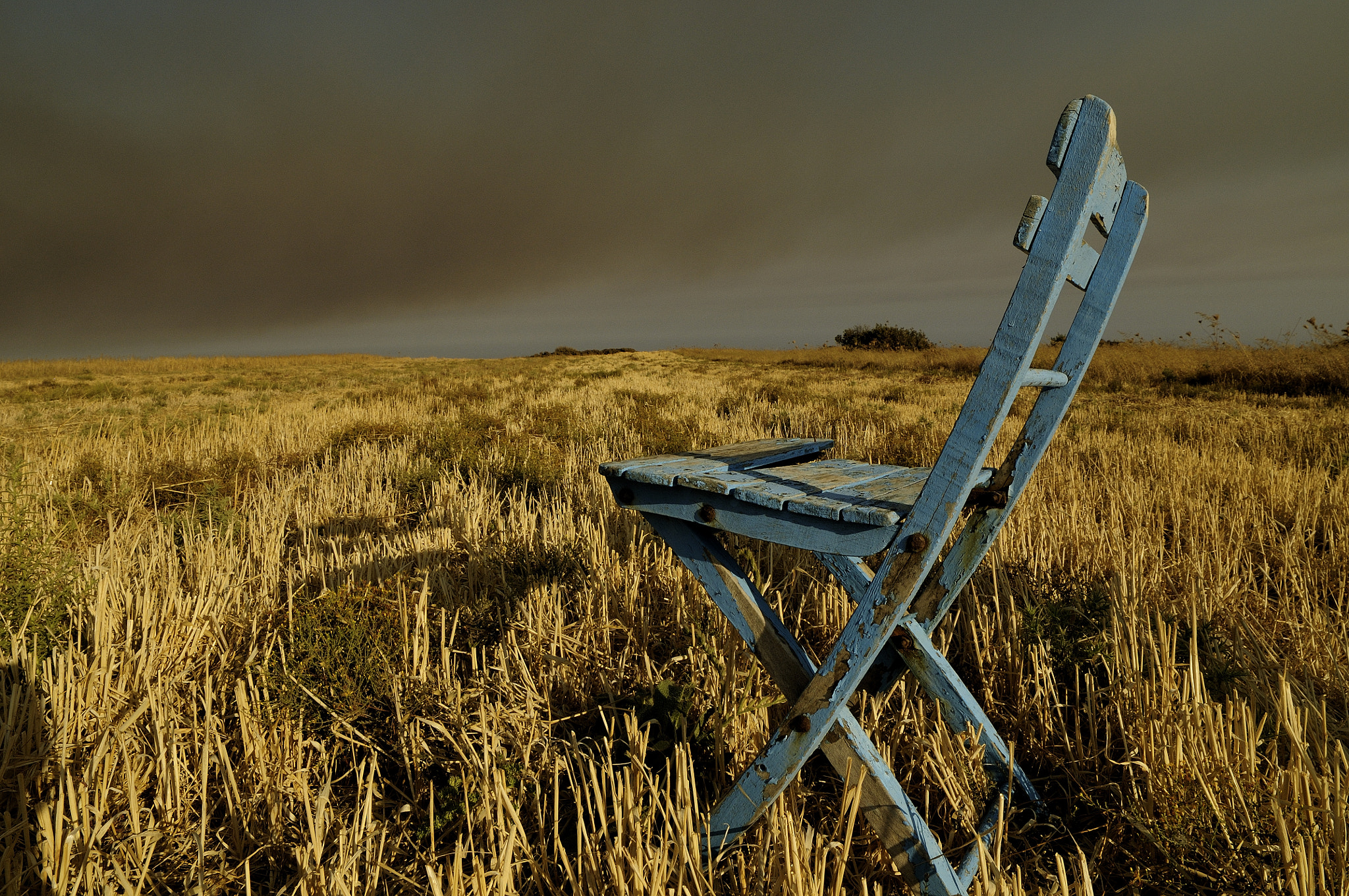 Samyang 14mm F2.8 ED AS IF UMC sample photo. The blue chair photography