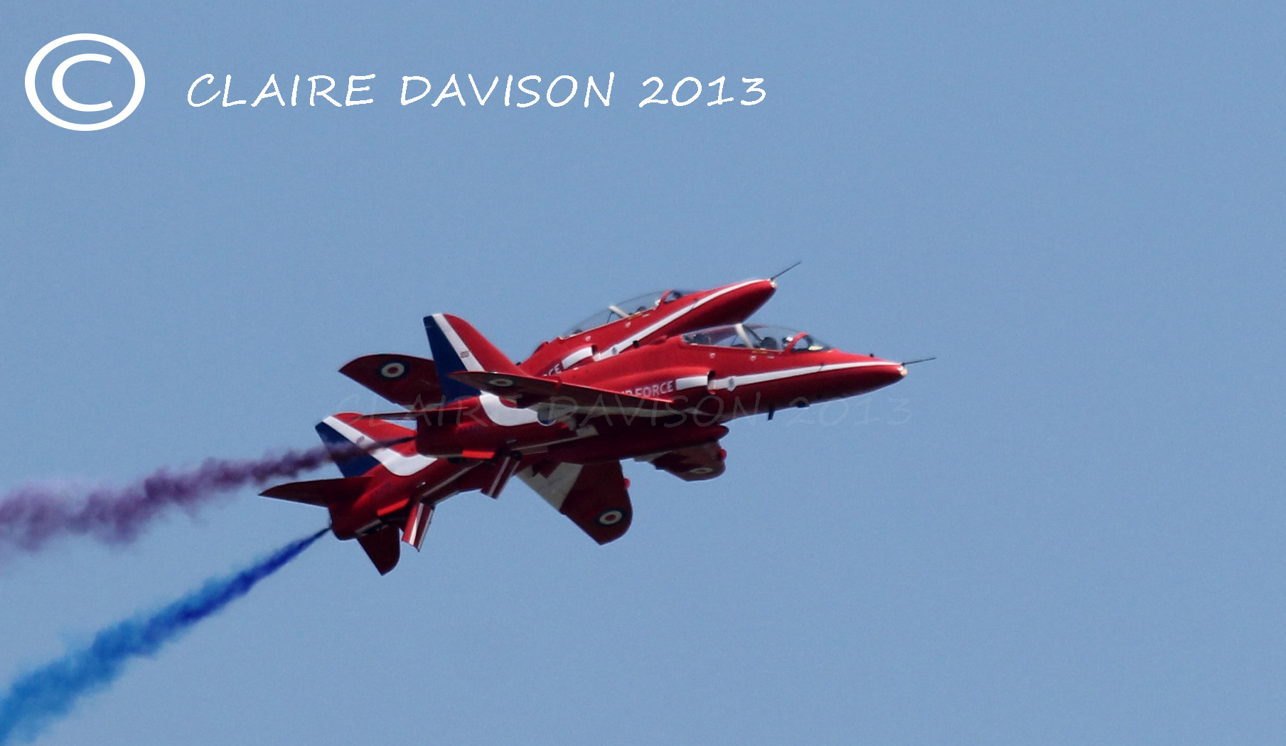 Sigma 70-300mm F4-5.6 APO DG Macro sample photo. Close call red arrows photography
