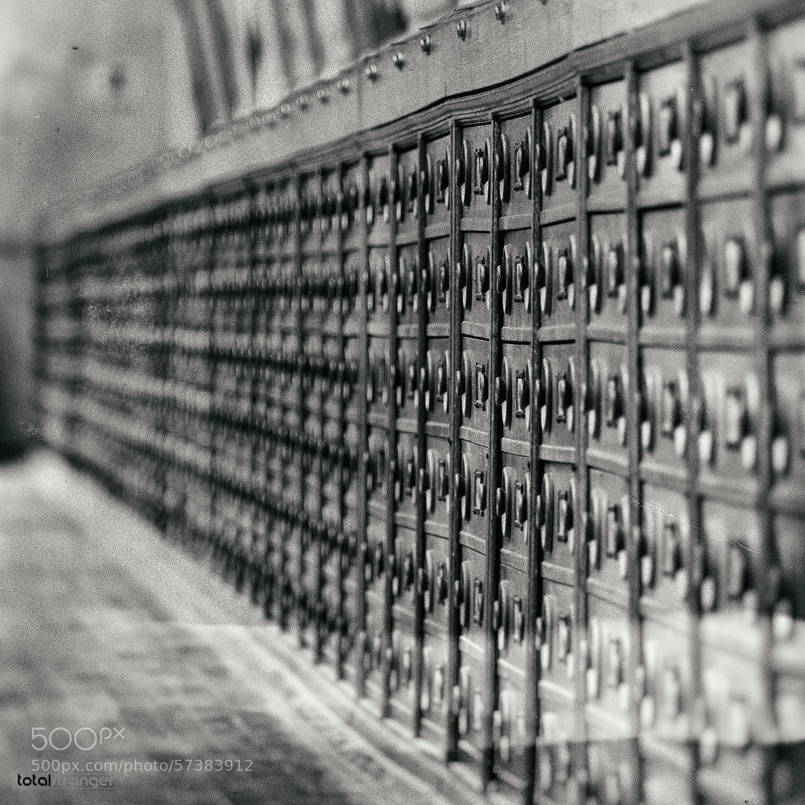 Fujifilm X-E1 sample photo. Museum photography