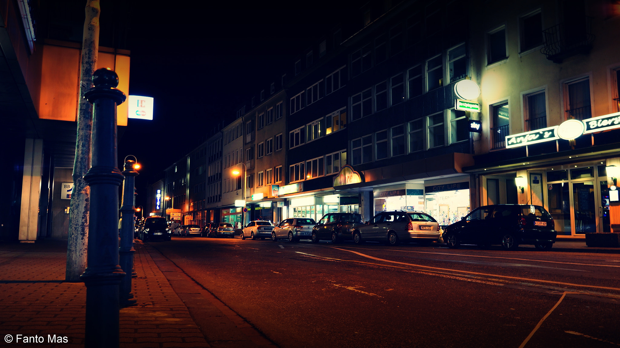 Sony Alpha NEX-5R + Sigma 19mm F2.8 EX DN sample photo. Street of koblenz photography