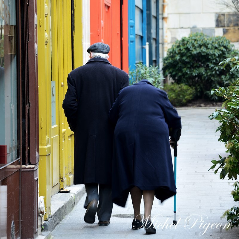 Nikon D600 sample photo. Two old persons in paris photography
