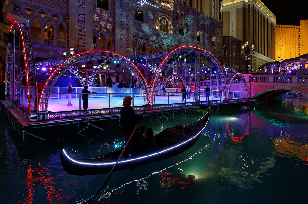 Night Ice Skating in Las Vegas by Phuong Badgett / 500px