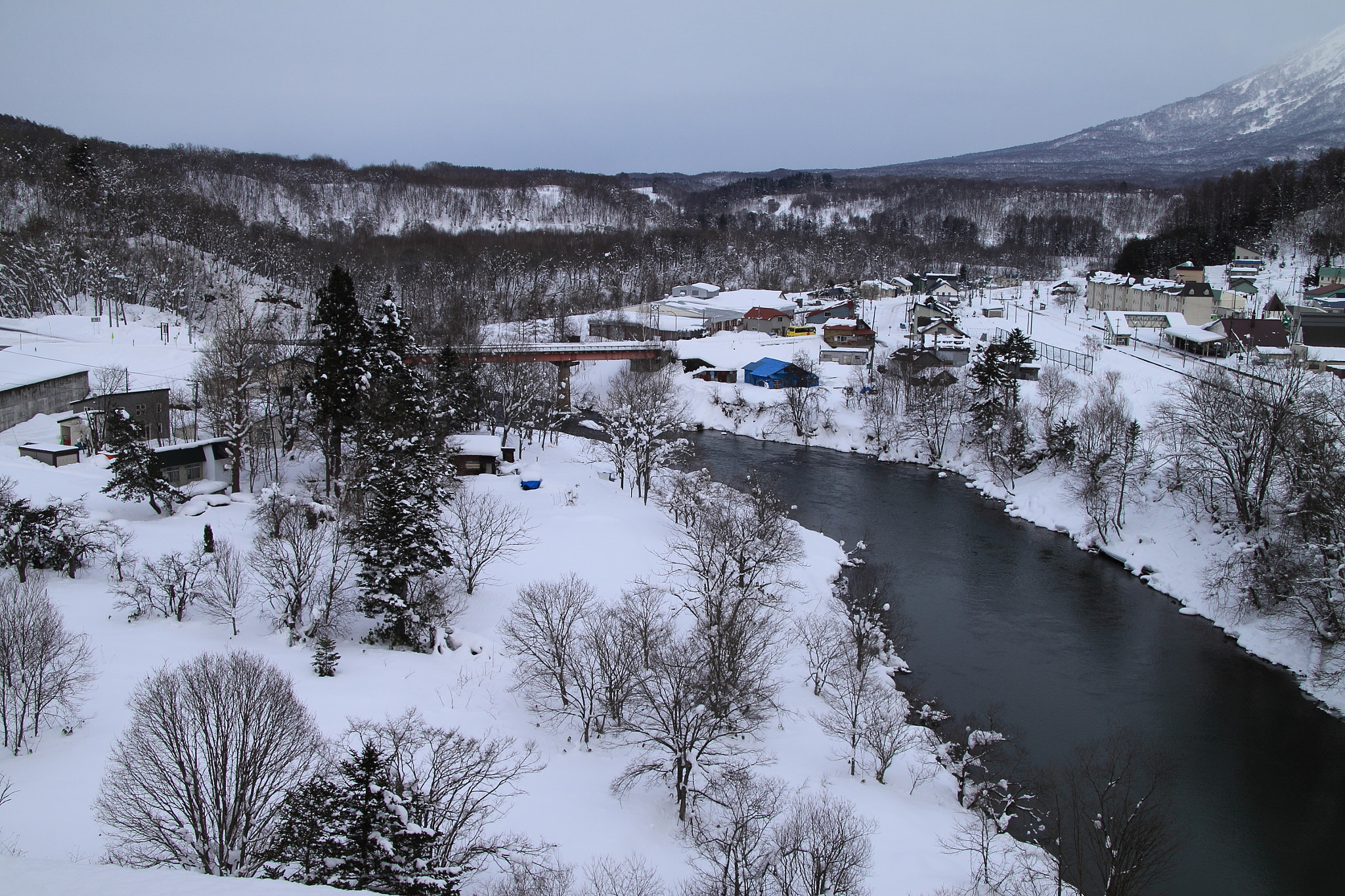 v2?sig=a20a89bfd968cadf3847f0c6b36a92280ef26b90acc7107df1a32d4708b0f6cc