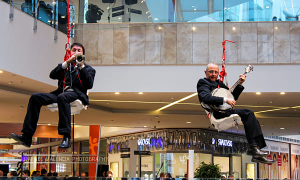 The flying musicians by Rafa V | 500px