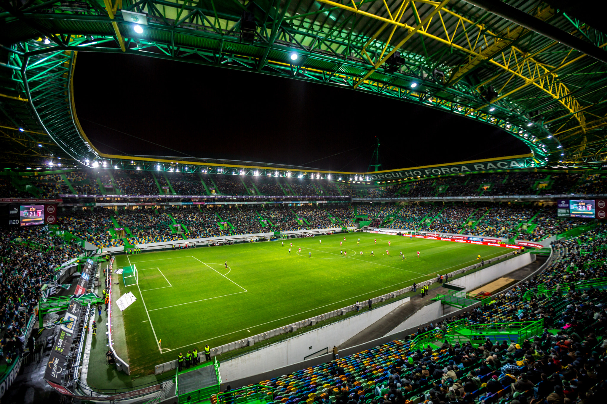 Estádio Alvalade XXI by Maximilian Xavier / 500px