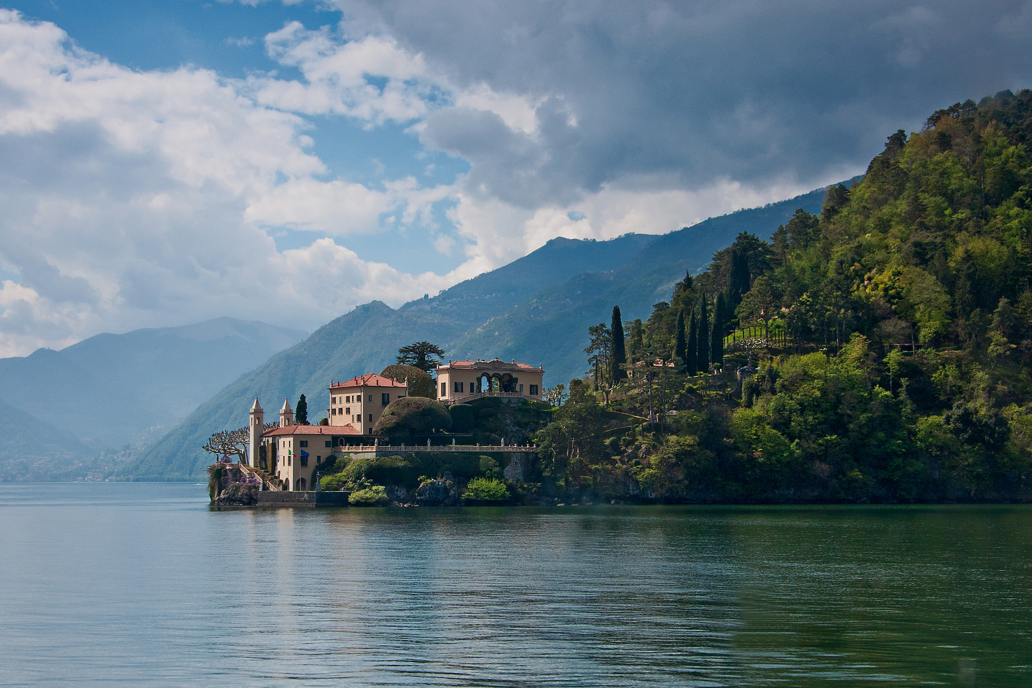 Villa del Balbianello, Lake Como, Northern Italy by Johnathan Boyce ...