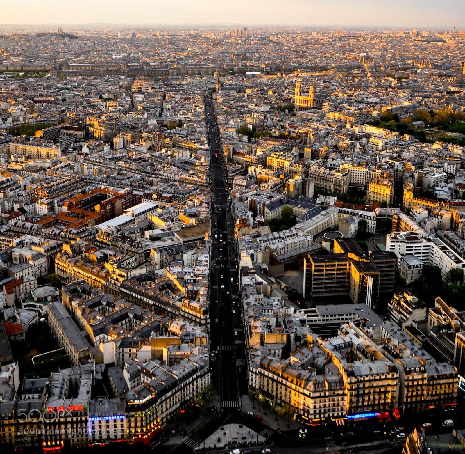 Nikon D90 sample photo. Paris artery photography