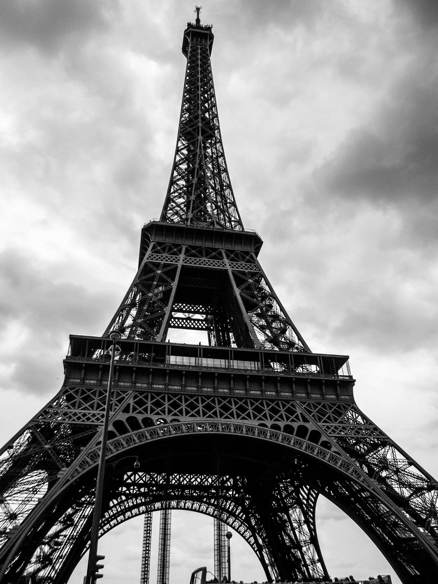 Canon PowerShot SD880 IS (Digital IXUS 870 IS / IXY Digital 920 IS) sample photo. Eiffel tower photography