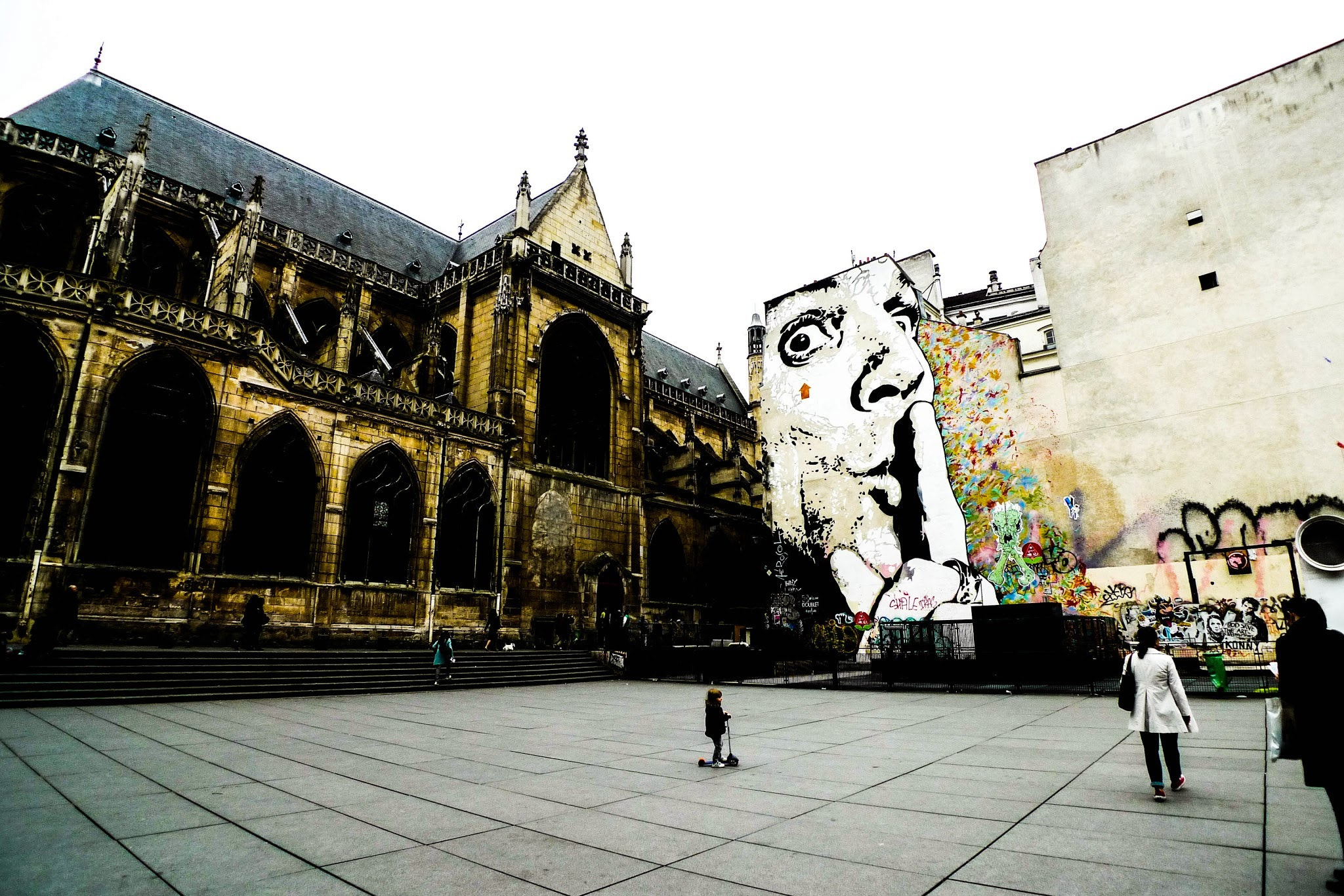 Panasonic Lumix DMC-LX3 sample photo. Pompidou photography