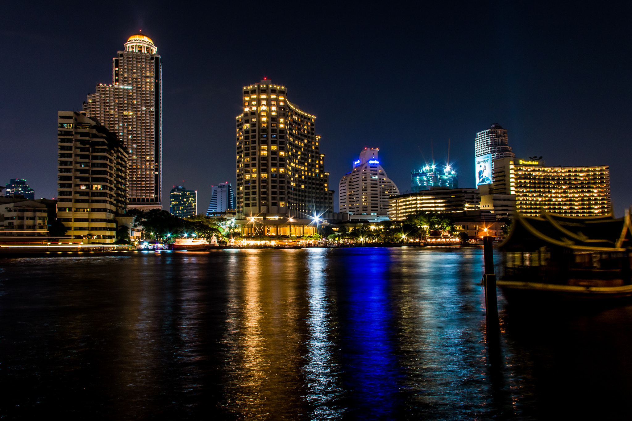 "Peninsula Bangkok"
