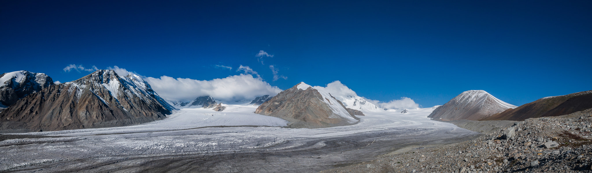 Sony Alpha DSLR-A550 + Sony DT 18-250mm F3.5-6.3 sample photo. Mongolian glaciers 3 (panorama) photography