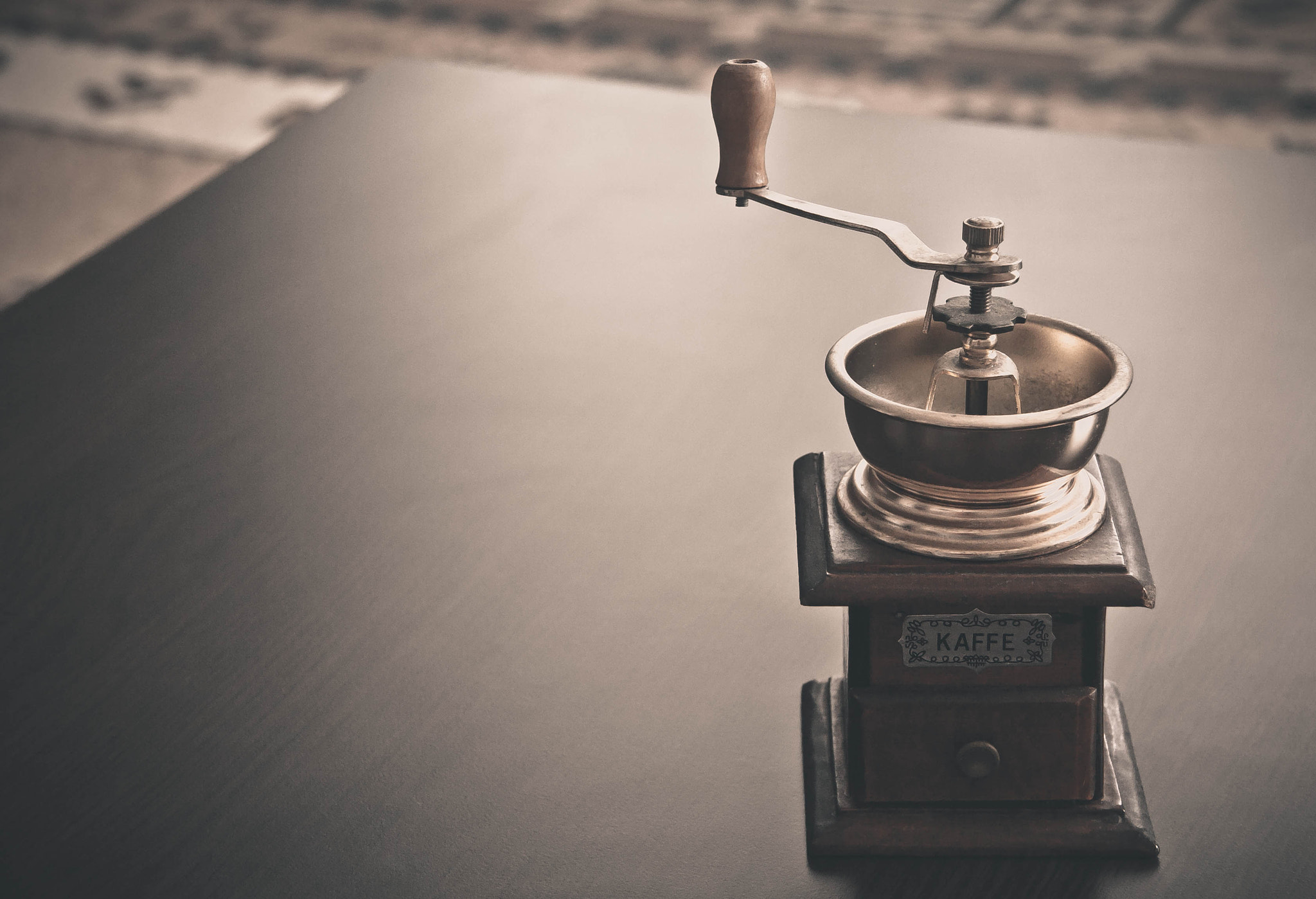 Coffee mill grinder
