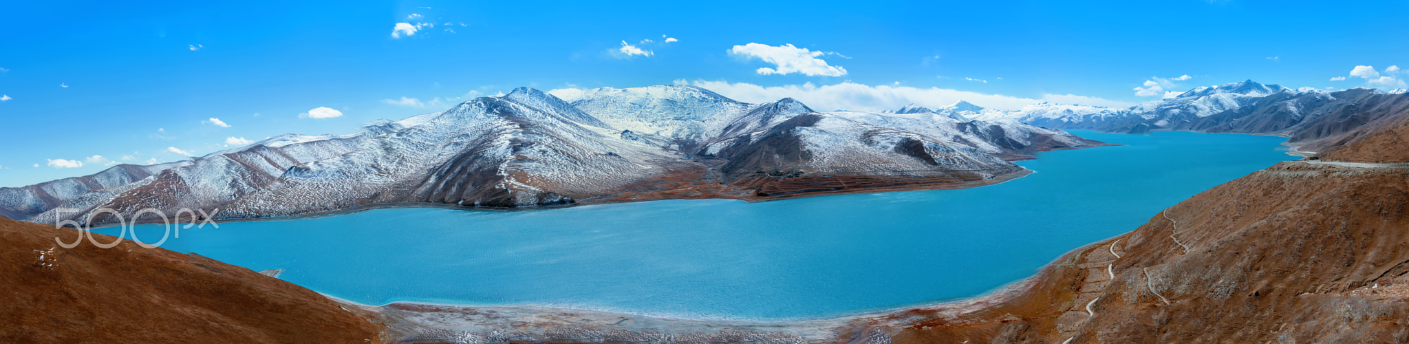 Lake Yamzhog Yumco Panorama
