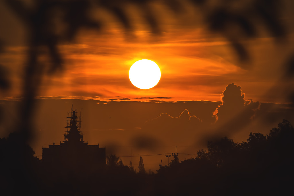 Love @ Sunrise by Choat Photographer on 500px.com