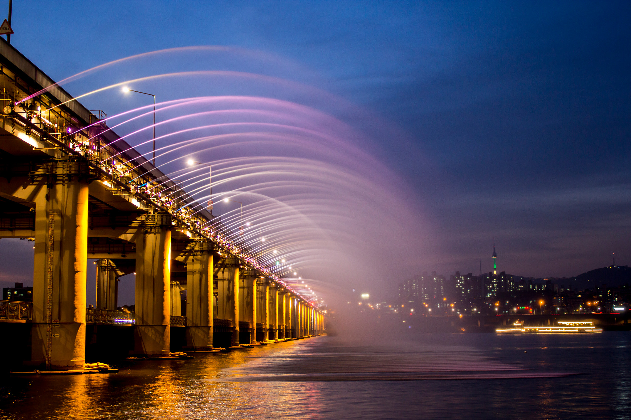 Moonlight Rainbow Fountain