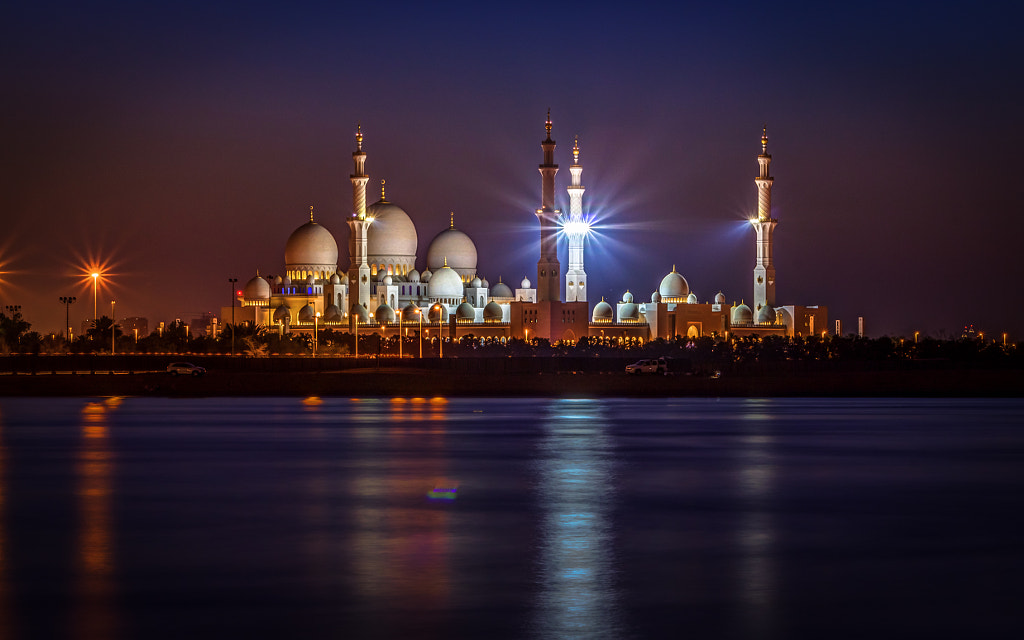 Grand Mosque Abu Dhabi by Reeshab Dutta / 500px