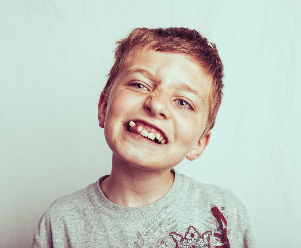 Hey kid, i think your tooth is falling out. by Ian Ross Pettigrew on 500px.com