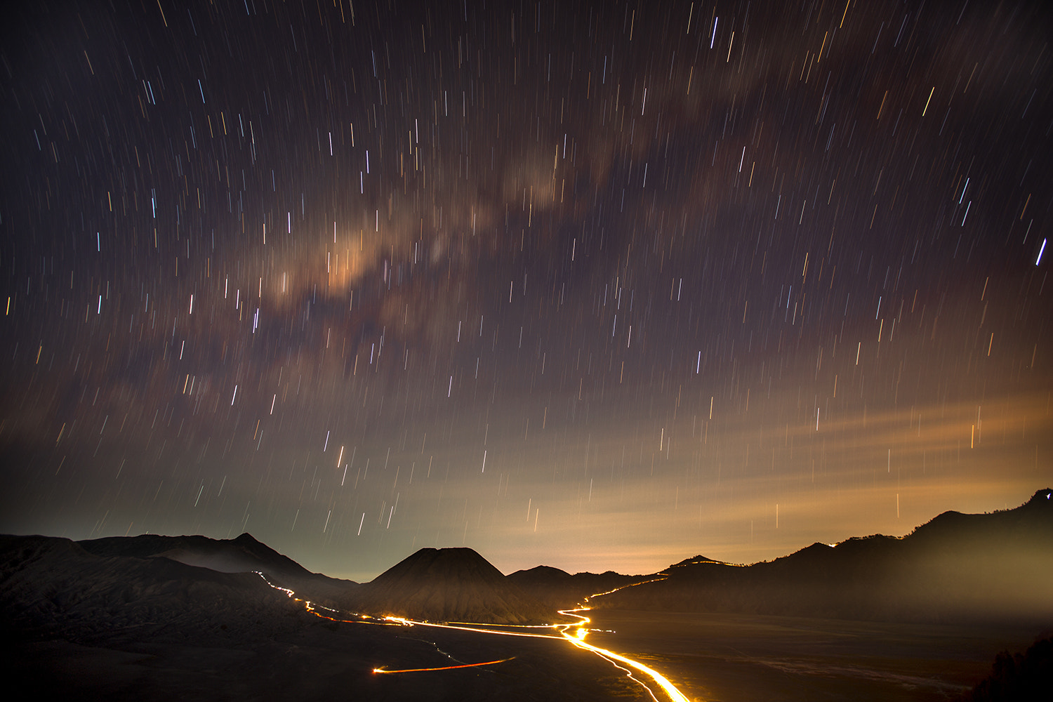 Mt Bromo,Indonesia. long Exposure Milky way