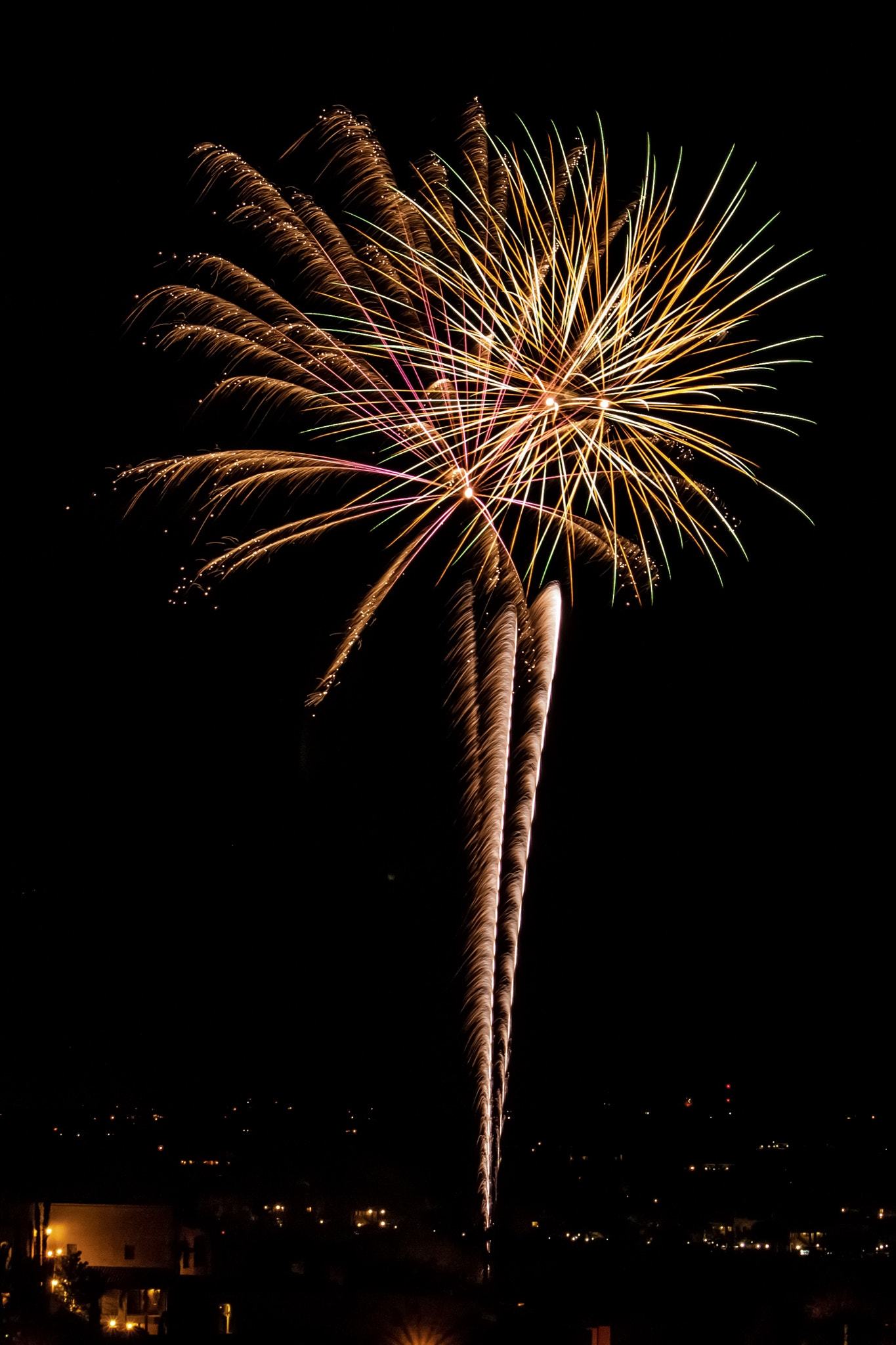 Canon EF-S 55-250mm F4-5.6 IS sample photo. Fireworks in oro valley photography