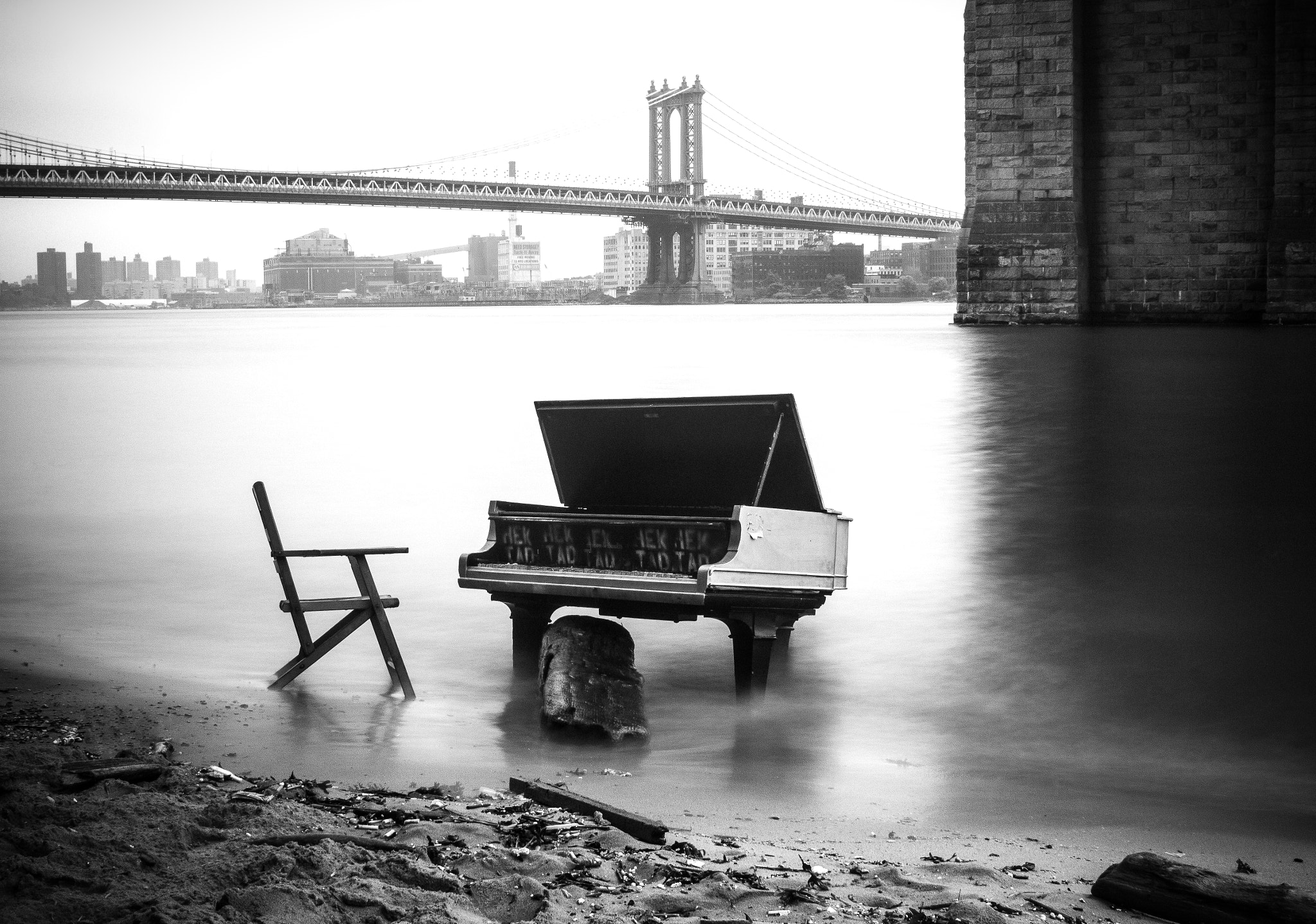 Piano in East River