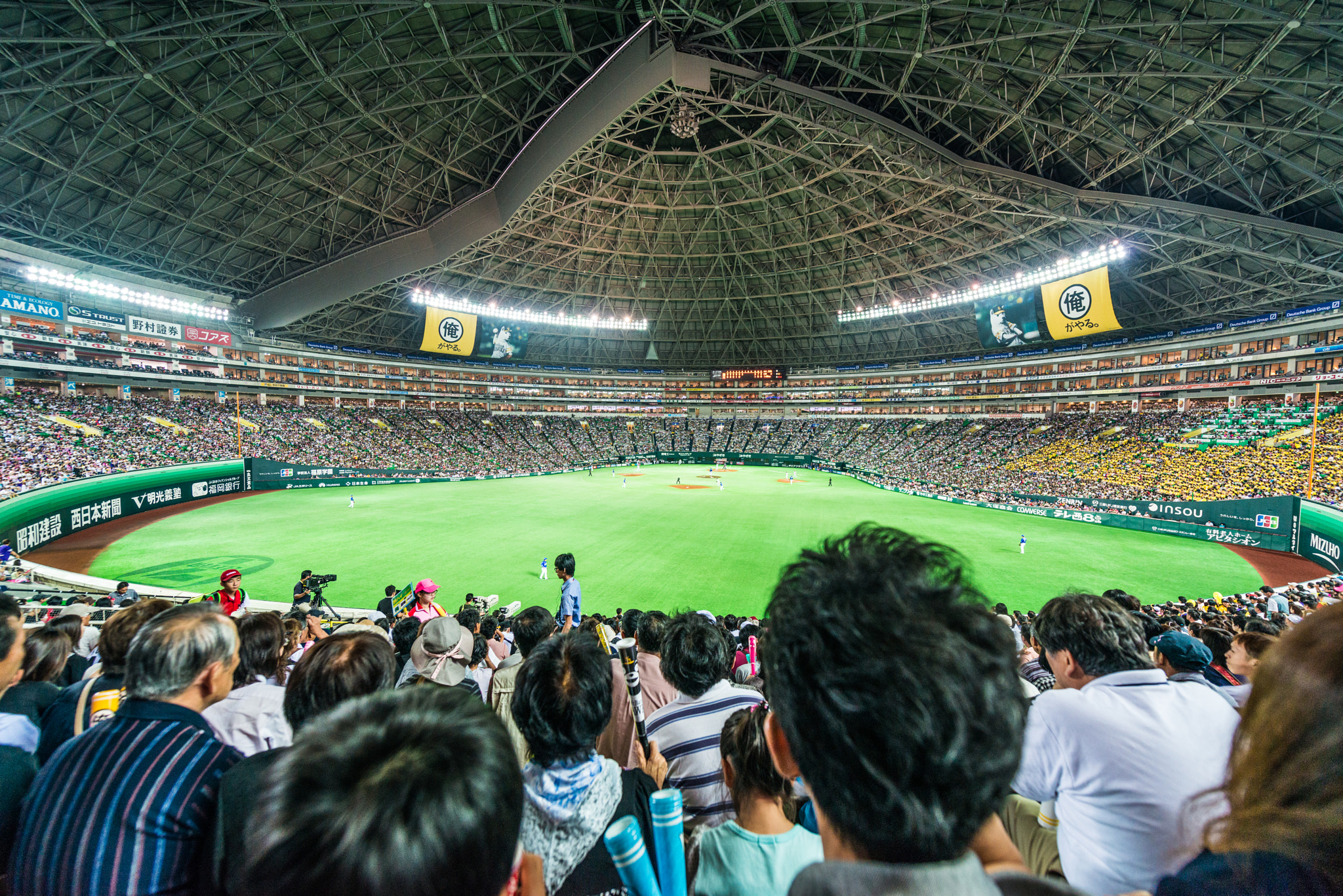 Softbank Hawks baseball game Yahuoku Dome
