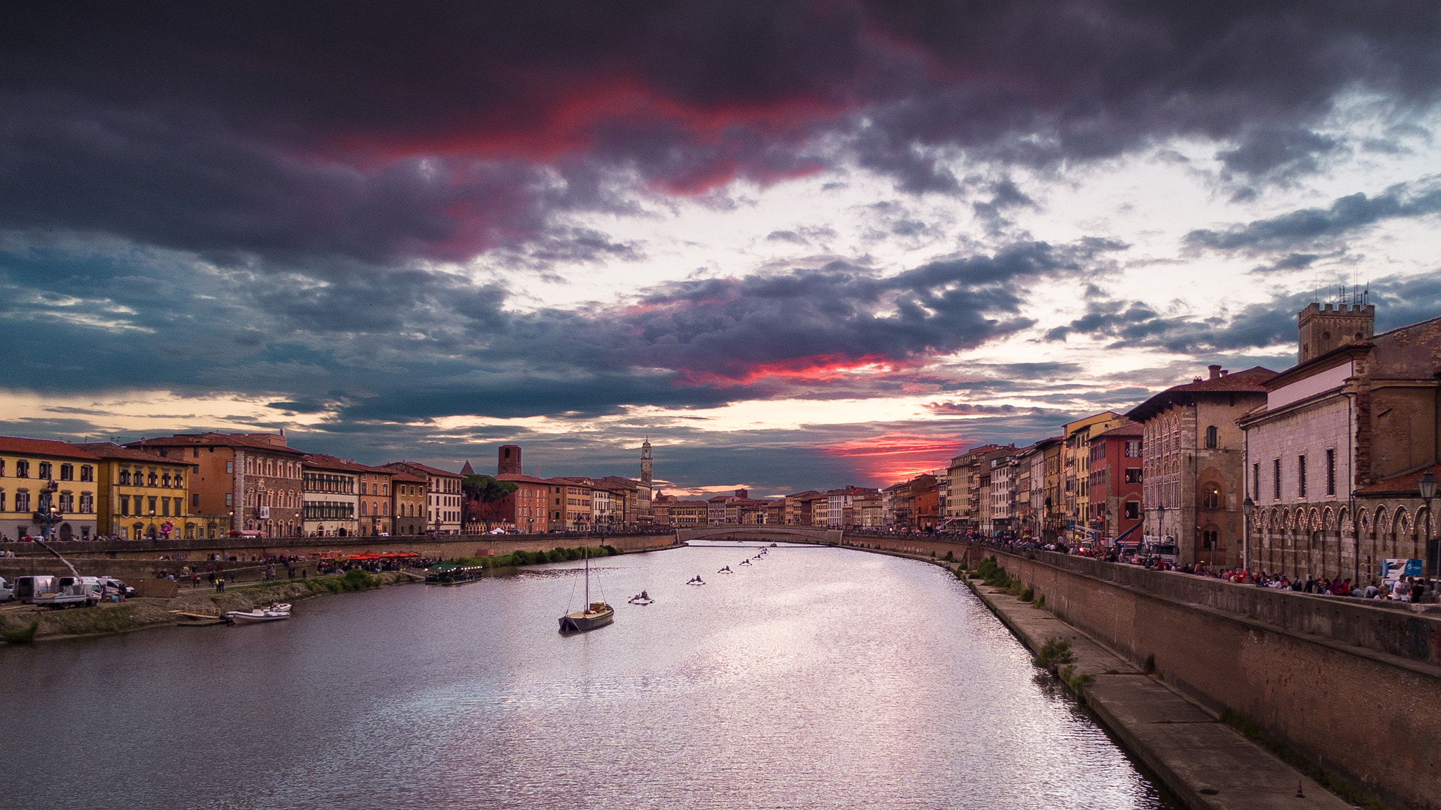 Pisa - Sunset over Ponte di mezzo