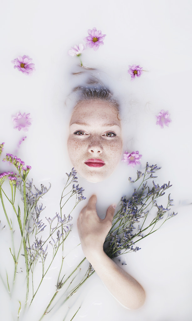 45 Steamy Milk Bath Portraits To Get Your Creativity Flowing (NSFW) - 500px